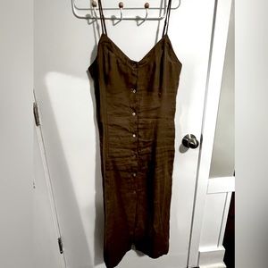 Wilfred 100% Linen dress, walnut brown with pearlescent buttons. Size Medium.